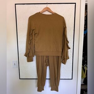 Who What Wear Mustard Ruffle Sleeve Sweatshirt and Jogger Set XS
